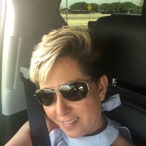 Meet your Posher, Sabrina